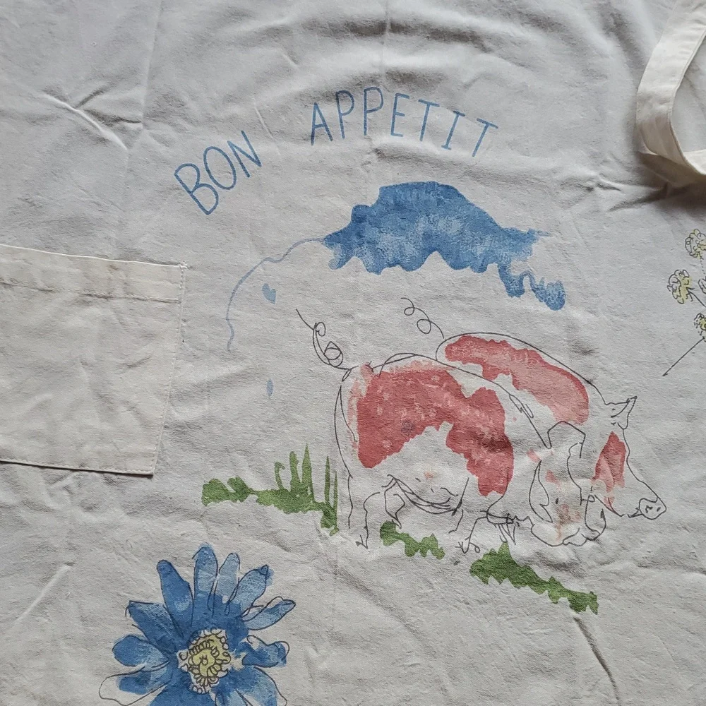 Sur La Table White Apron with Farm Pigs Design 